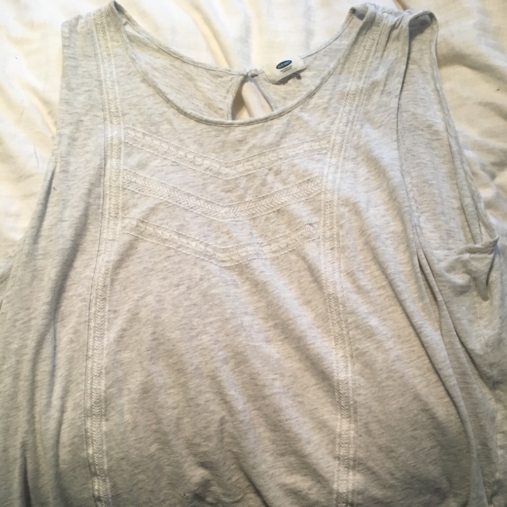 Old Navy XXL  grey with white detailing